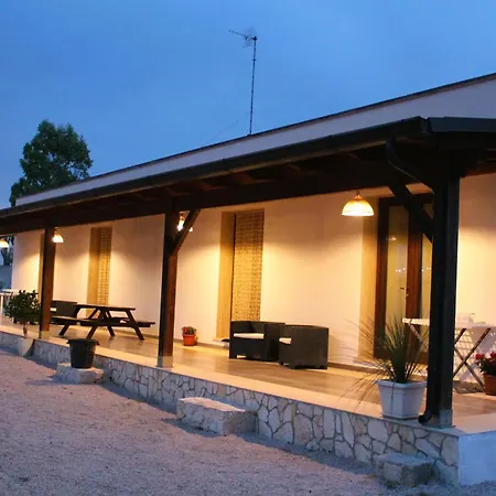 I Cardinali - Apulian Countryhouse *
